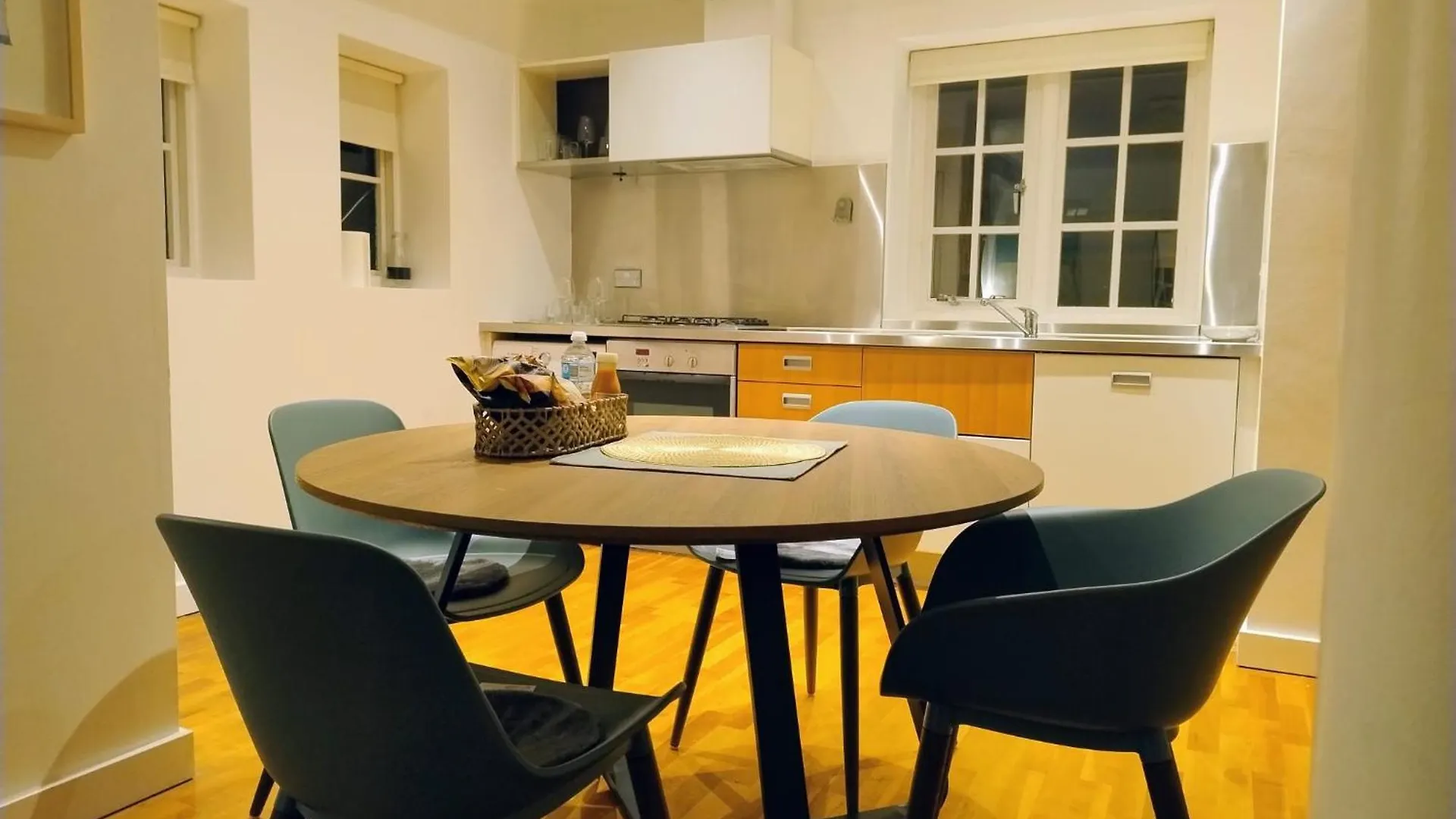 London City Old St Metro Luxury 1 Bed Free Parking 0*,  United Kingdom